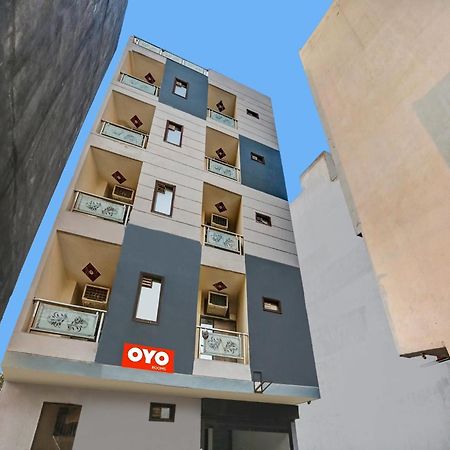 Hotel O Hotel Blue Orchid Nuova Delhi Esterno foto