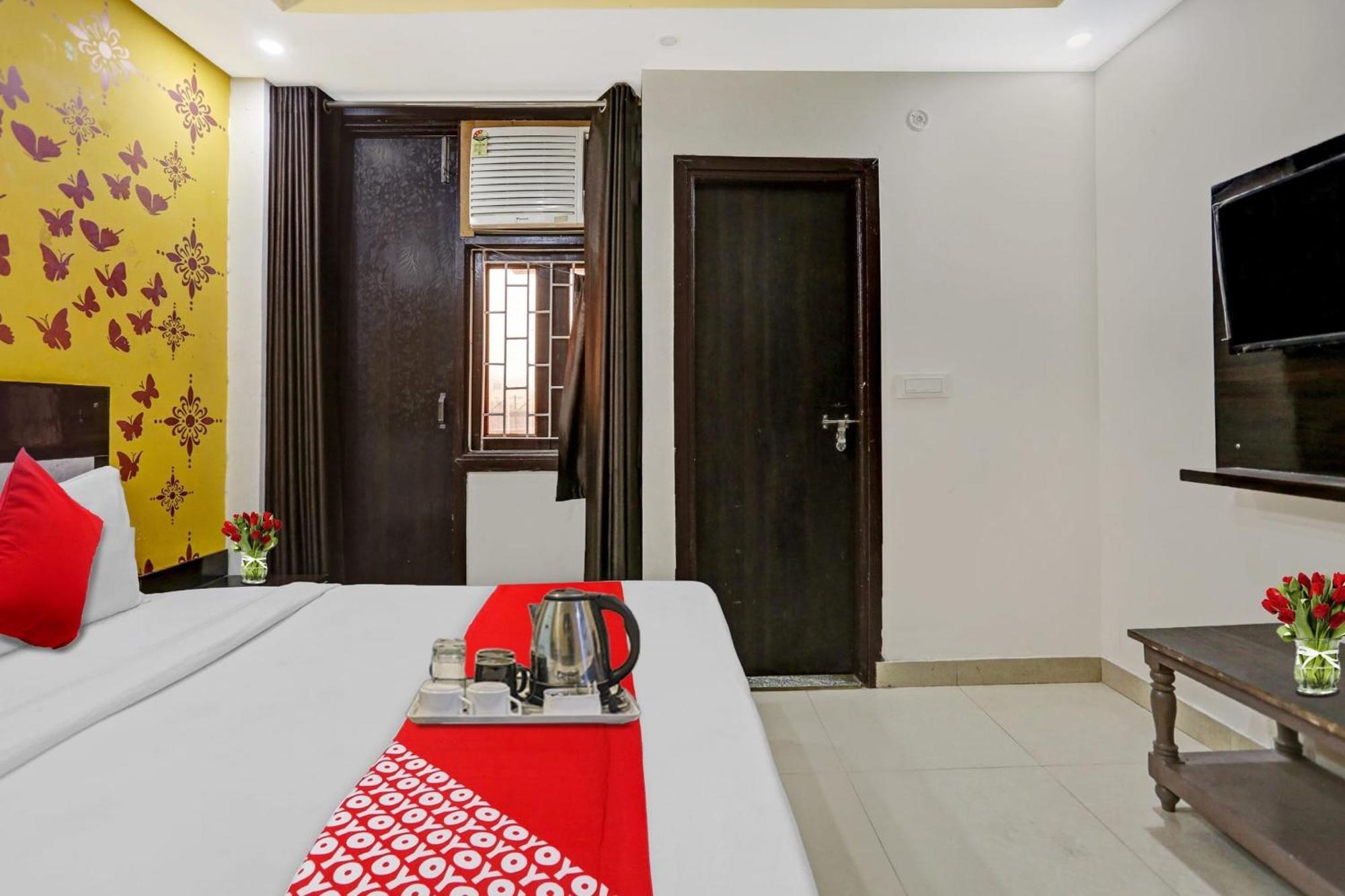 Hotel O Hotel Blue Orchid Nuova Delhi Esterno foto