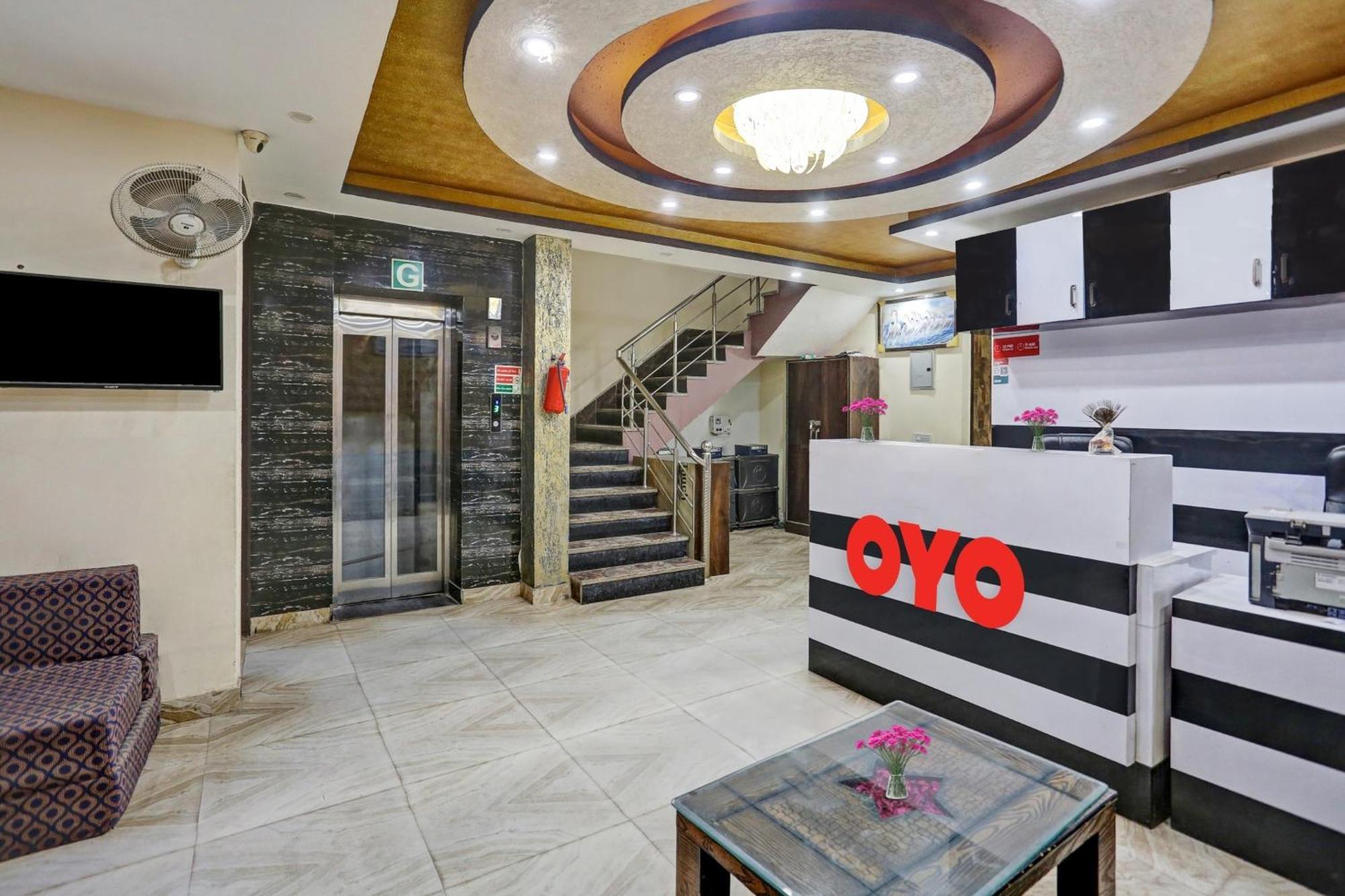 Hotel O Hotel Blue Orchid Nuova Delhi Esterno foto