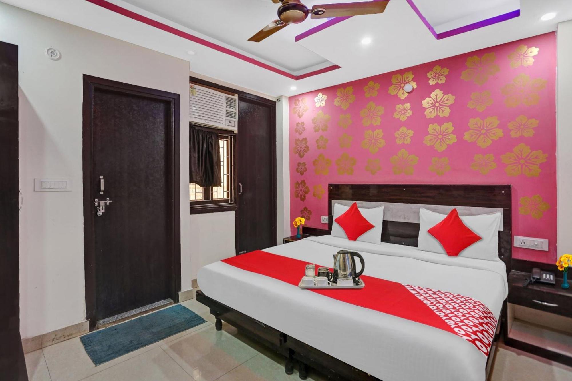Hotel O Hotel Blue Orchid Nuova Delhi Esterno foto
