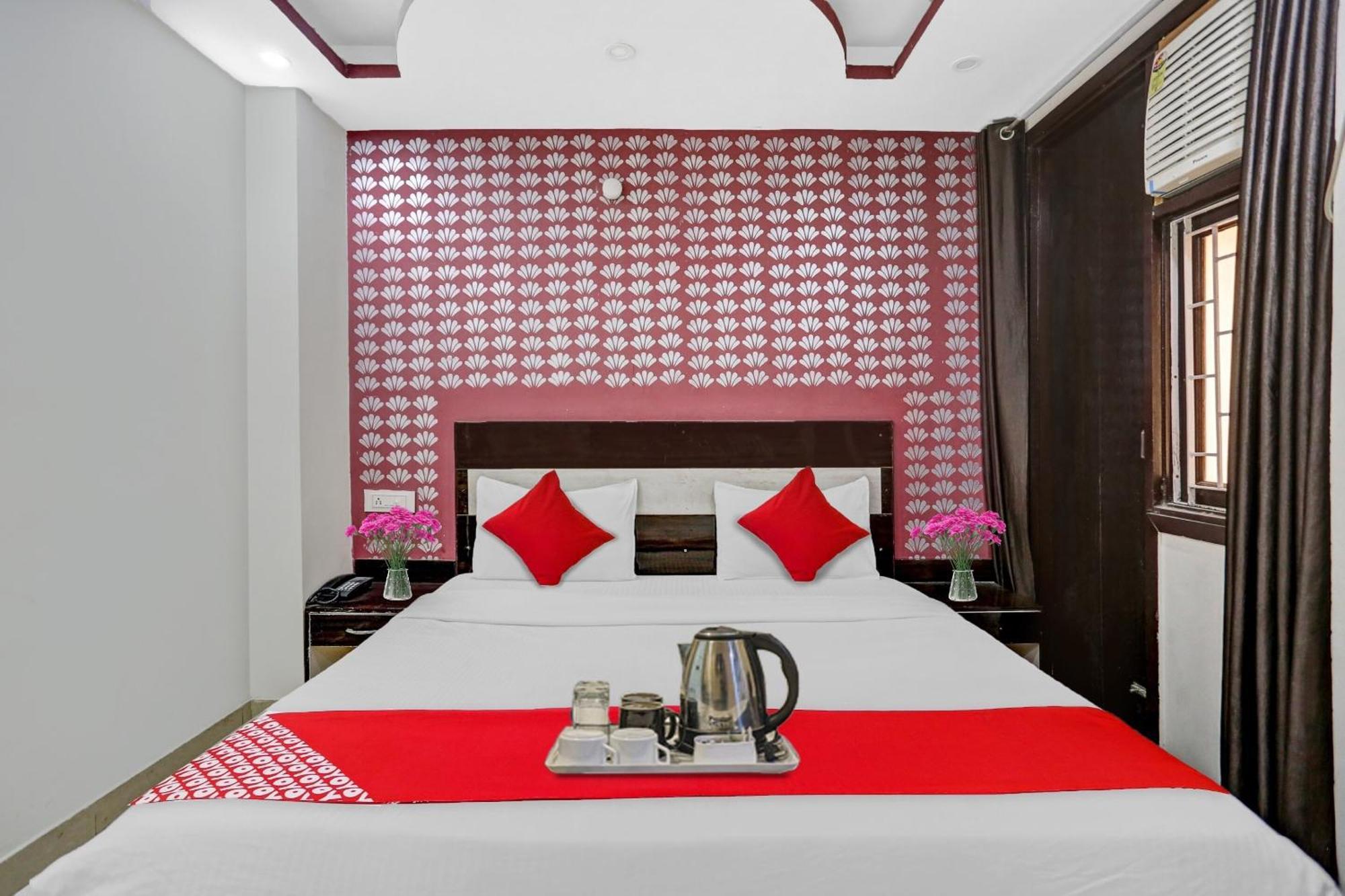 Hotel O Hotel Blue Orchid Nuova Delhi Esterno foto